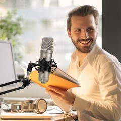 Geekria Microphone Shock Mount Holder, Anti Vibration Spider Shockmount