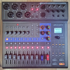 Zoom LiveTrak L-8 Digital Mixer 8-Channel Sound Pad USB XLR Recorder – TESTED