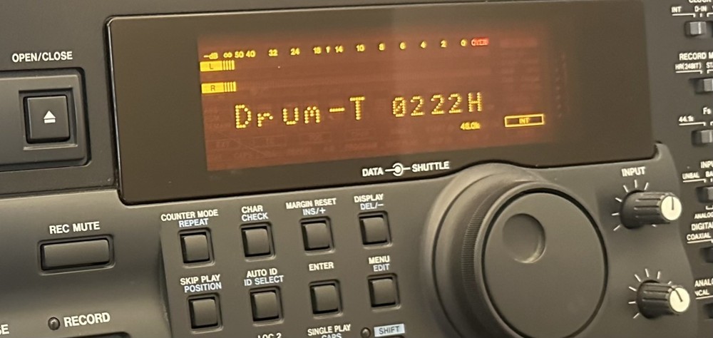 Tascam DA-45hr 24bit DAT Recorder – LOW HOURS (222h) – NEW BELT – Tested OK