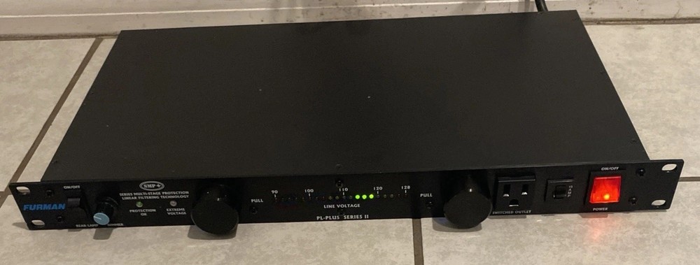 Furman PL-Plus Series II Power Conditioner SMP Linear Filtering Technology USED