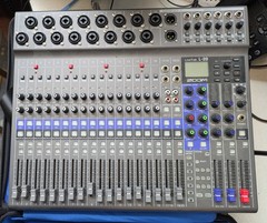 Zoom L-20 20-Channel Digital Mixer (includes case and bluetooth adapterr!!)