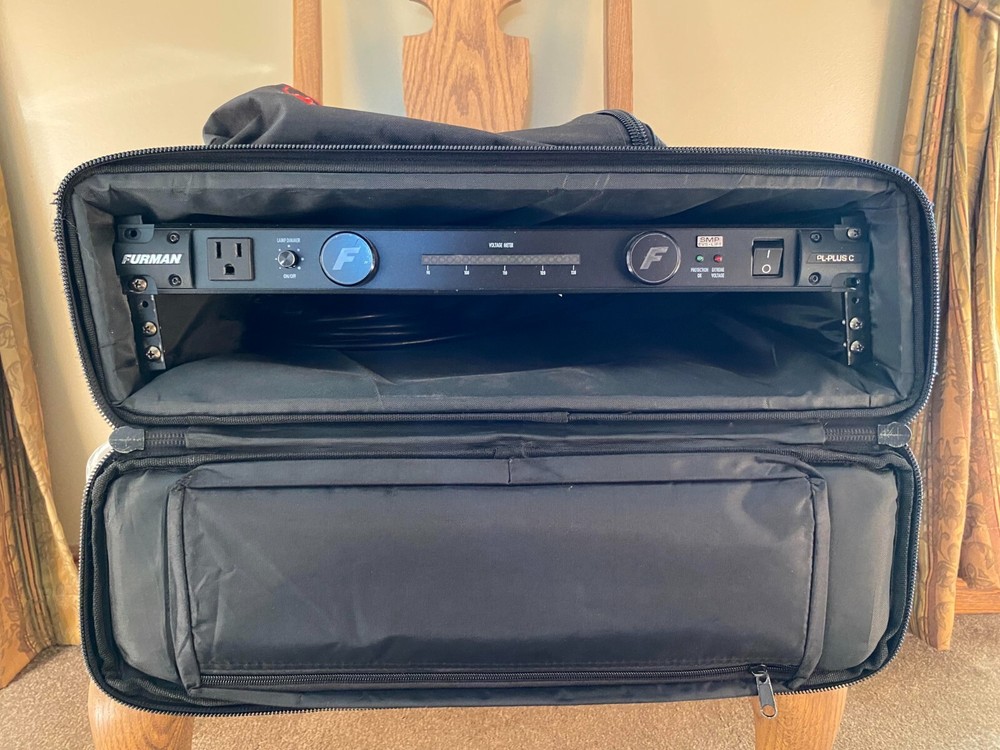 Power Conditioner Furman PL-PLUS C 15A with Voltameter and SKB Soft Rack Case