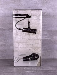 Samson Q9U XLR/USB Dynamic Professional Broadcast Microphone New In Box Sealed