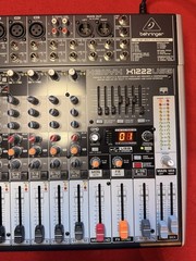 Behringer XENYX X1222USB Premium 16-Input 2/2-Bus Mixer