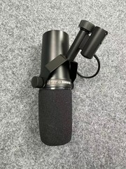 Shure SM7B Professional Podcast & Streaming Microphone Studio Quality