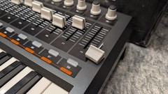 Akai Professional MPK49 – USB/MIDI Keyboard Controller – Popped Out F8 Lever
