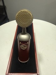 Blue Microphones Spark SL Large Studio Condenser Microphone – Red