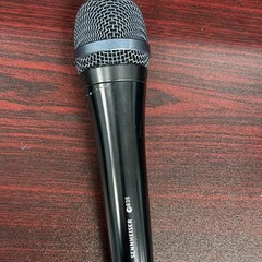 Sennheiser e935 Wired Handheld Stand-Held Vocal Microphone Black Professional