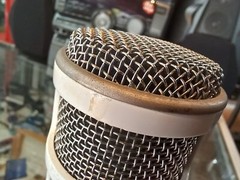 RODE PODCASTER MICROPHONE WHITE | MADE IN AUSTRALIA