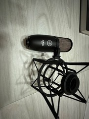 AKG P220 Studio Condenser Microphone (Used)
