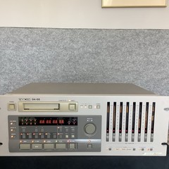 TASCAM DA-88 8-Track Rack Mount Digital Recorder Time Code 16-Bit 48kHz