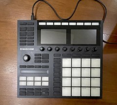 Native Instruments Maschine MK3 (with 3 Expansion packs + Software)