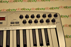 M‐Audio Ozone MIDI Keyboard Audio MIDI Controller with Power Supply
