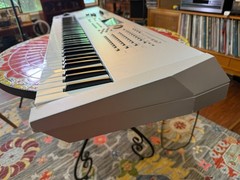 Yamaha Motif ES 7 Production Synthesizer