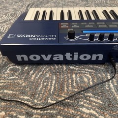 Novation UltraNova: Analog Modeling Synthesizer 37-Key 20 Voice / Vocoder w/Mic