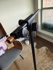 CAHAYA Tripod Microphone Stand Boom Arm Floor Mic