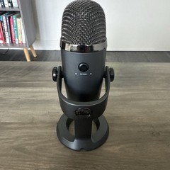 Blue Microphones Yeti Nano USB Microphone – Black