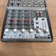 Behringer XENYX 802 Premium 8-Input 2-Bus Analog Mixer Device Only
