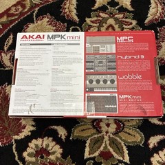 Akai Professional MPK mini 25-Key USB MIDI Controller Pads Arpeggiator