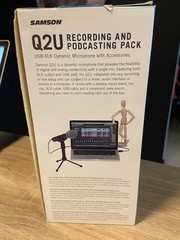Samson Q2U Dynamic USB Microphone Recording and Podcasting Pack (Black)