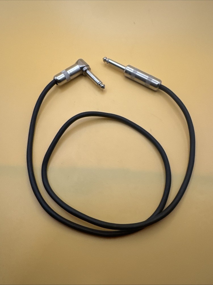 Mogami 2552 Instrument Cable 30” Neutrik 1/4” Straight Right Angle Guitar