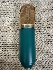 MXL V67G Large-diaphragm Condenser Microphone Gold & Green READ