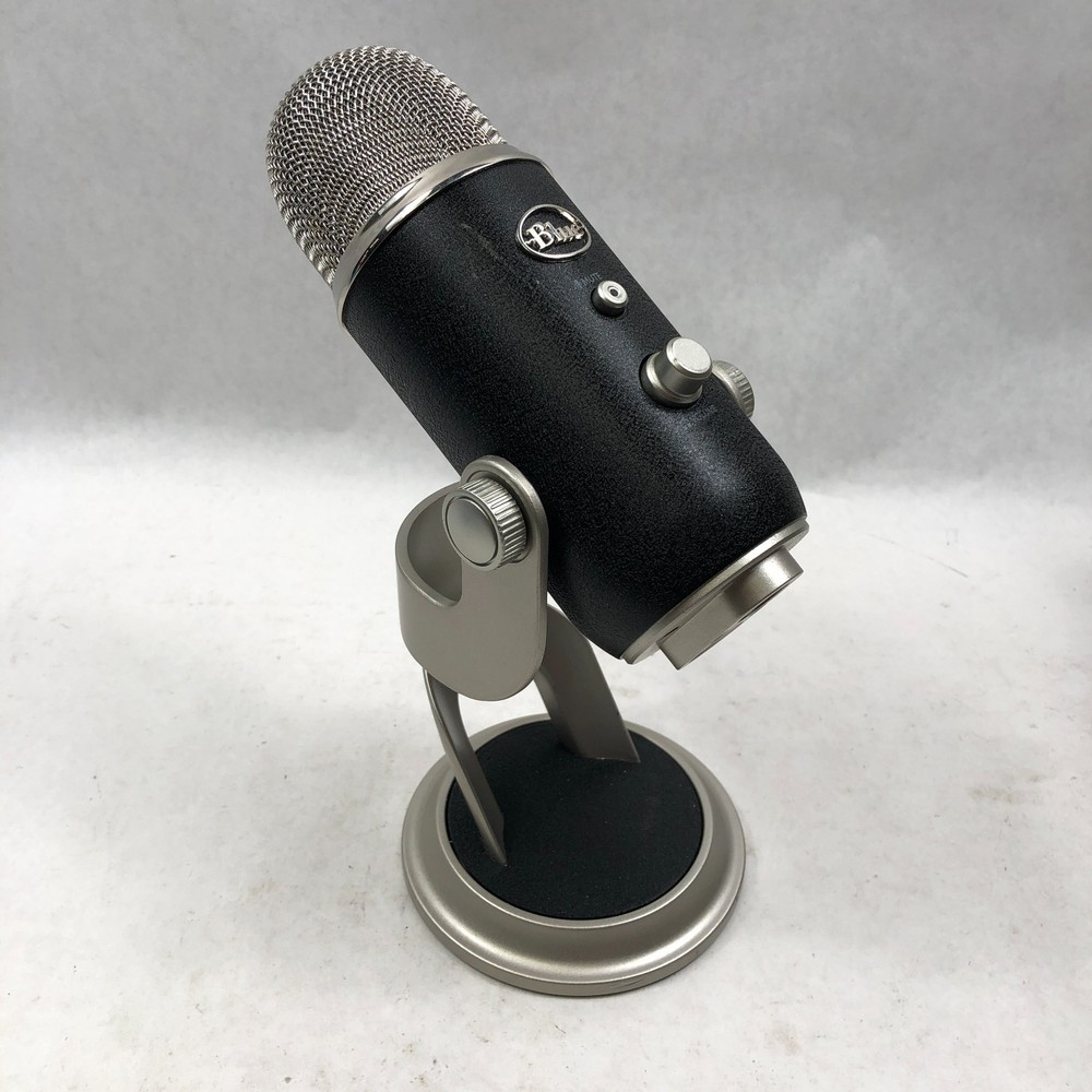 Blue Yeti Pro USB & XLR Multi-Pattern Studio Condenser Microphone Black/Silver