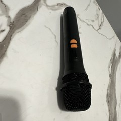 Wireless Professional Handheld/Stand-Held Microphone, Black w/ Battery Cover