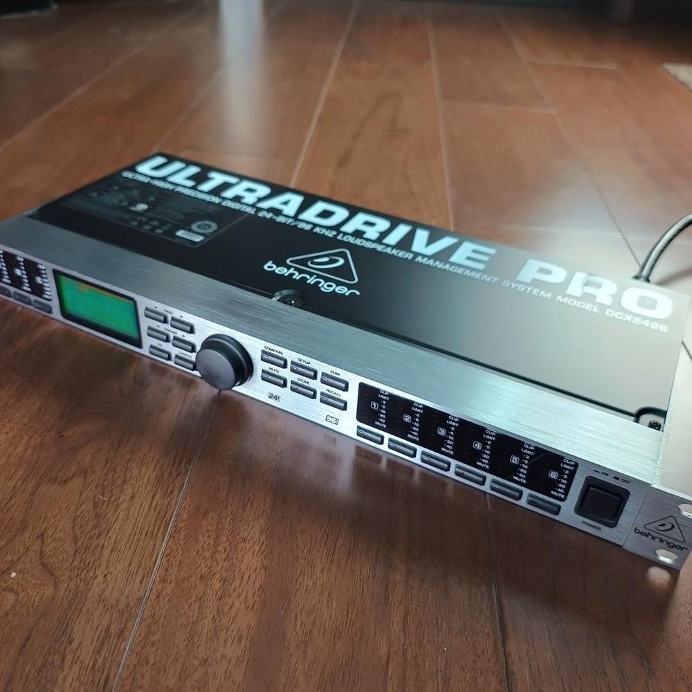 Behringer DCX2496 Digital Crossover, 24bit/96kHz, EQ, Delay & Limiter