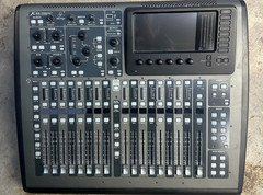 1pcs BEHRINGER X32 Compact Mixing Console