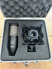 AKG P220 Microphone