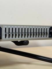 Peavey PV215EQ 2-Channel Dual 15-Band Graphic EQ 1U Rack XLR 80Hz Cut