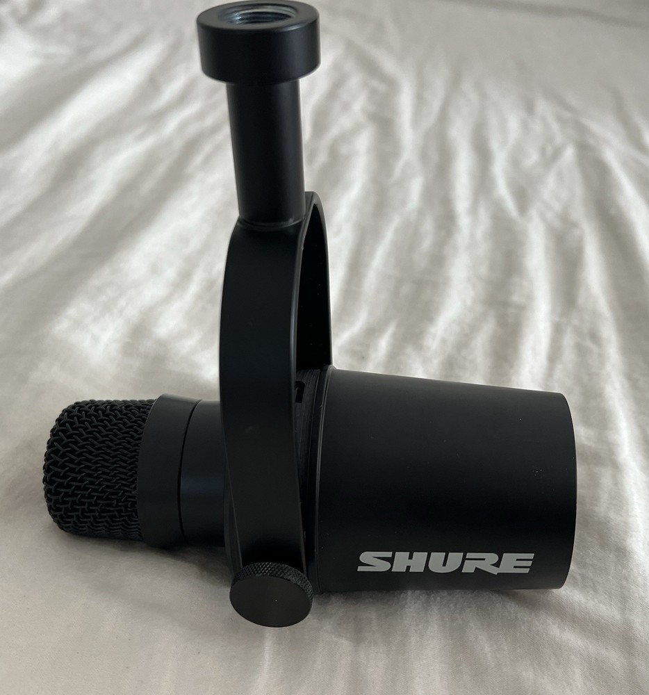 Shure MV7X XLR Podcast Microphone