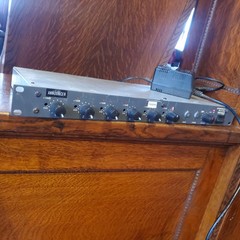 BIAMP ADVANTAGE 601E 6 Channel Mic / Line Mixer w/adapter (Tested for power)