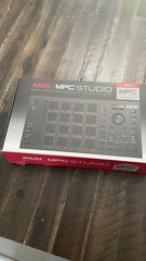 Akai Professional MPC Studio MIDI Music Production Controller – OPEN BOX