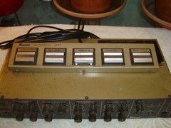 Ibanez UE405 Multi Effects, Latter Tan Version with Footswitch, Vintage Rack