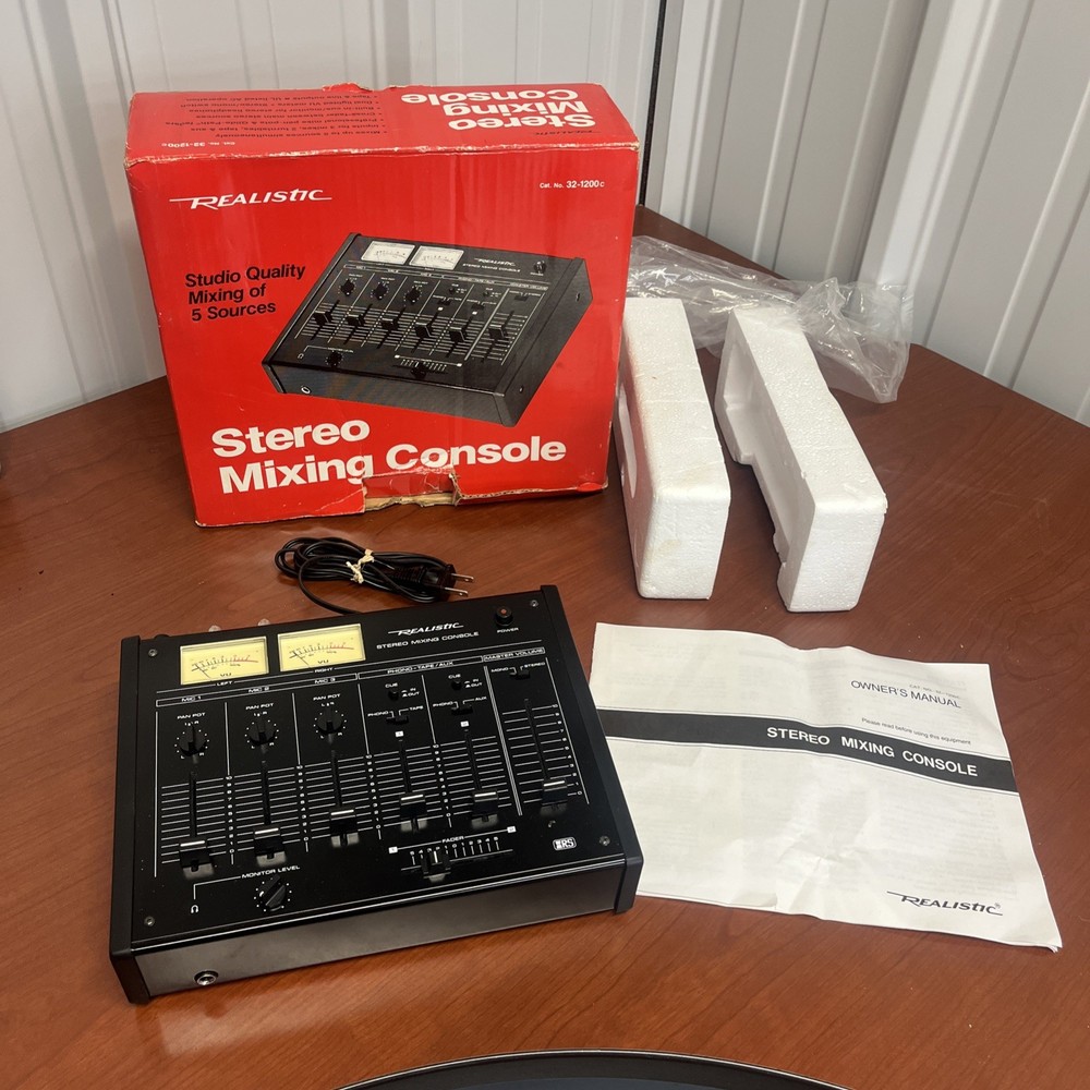 Vintage Realistic 32-1200B Stereo Mixing Console 5-Source DJ Mixer -NEW OPEN BOX