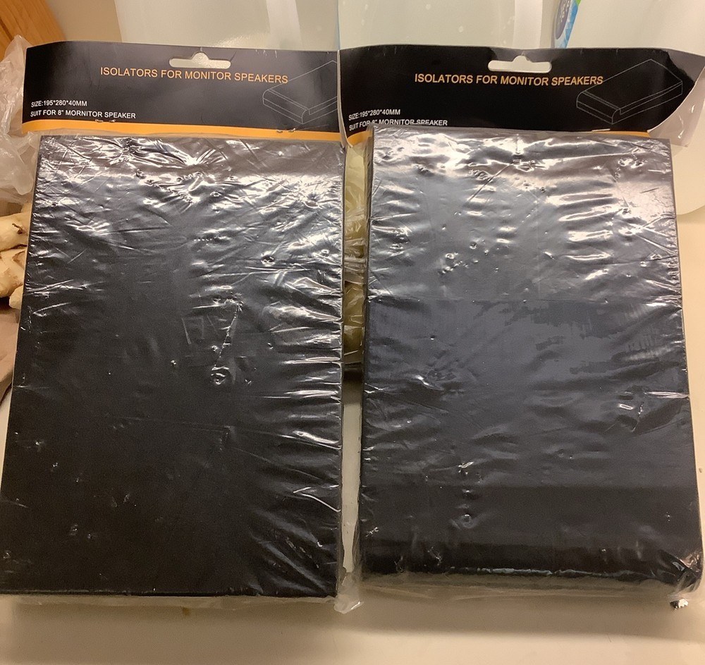 Acoustic Foam Isolation Pads for 6.5“-8“ Speakers – Reduces Vibrations