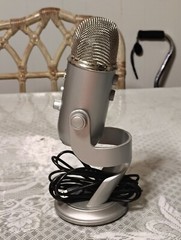 Blue Yeti USB Condenser Microphone Gris Cool Grey Cardioid Multi Pattern Gray
