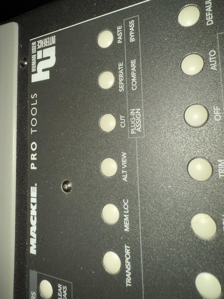 MACKIE HUI Pro Tools Control Surface 8-Channel Console/Tabletop