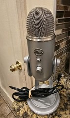 Blue Yeti Professional Multi-Pattern USB Condenser Microphone Sliver NOT TESTED
