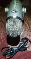 Blue Yeti Professional Multi-Pattern USB Condenser Microphone