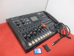 ZOOM R8 Digital Multi-Track Recorder Interface 4GB USB Very Good / Fast Shipping
