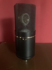 MXL 770 Condenser Microphone w/ Shockmount – Never Used + Free Microphone Cable
