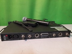 Shure UR4D-UA Wireless Receiver Kit 782-806 MHz w/ U1-UA Bodypack, (2) Antenna