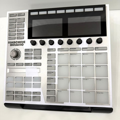Native Instruments Maschine MK3 DINAMO Limited Edition 2021 with Stand. RARE!