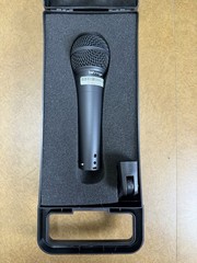 Behringer Ultravoice XM8500 Cardioid Dynamic Microphone W/ Hard Case & Clamp