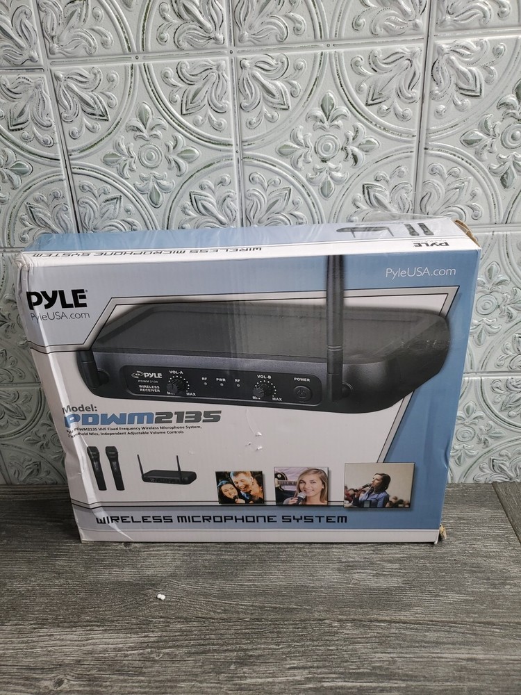 Pyle PDWM2135 2 Channel VHF Wireless Microphone System **missing 1 Mic)