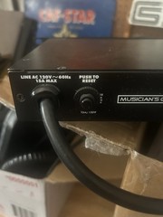 MUSICIANS GEAR POWER CONDITIONER 9 OUTLET MG900 SC POWER 1800 Watts