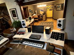 Trinity Desk Designs Producers Desk Music Recording DAW Hybrid Station 48″ x 36″